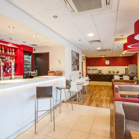 Travelodge London Twickenham-3